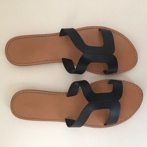 Forever 21 Cutout Flat Sandals